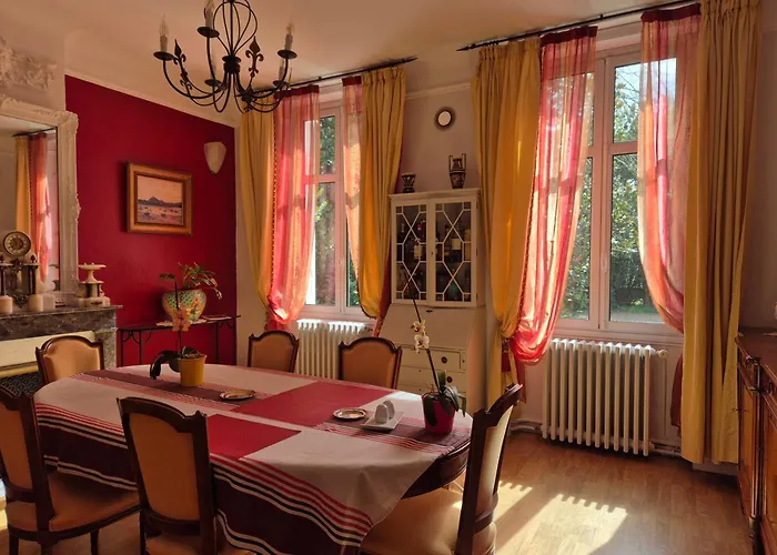 Manoir De Tireveste